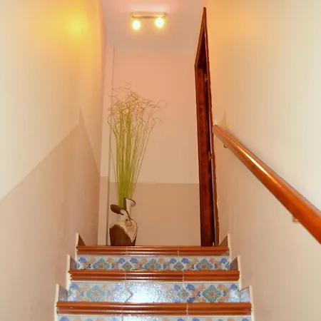La Maison Jaune - House Vakantiehuis *
