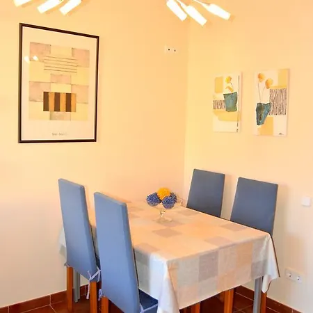 La Maison Jaune - House *