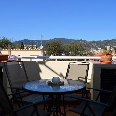 La Maison Jaune - House *