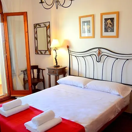 La Maison Jaune - House *